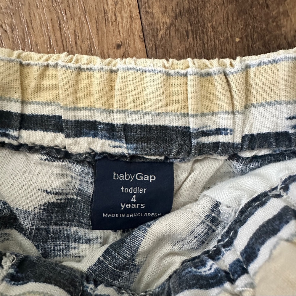 Baby Gap youth boy’s size 4 shorts with pockets & belt EUC - Picture 3 of 5